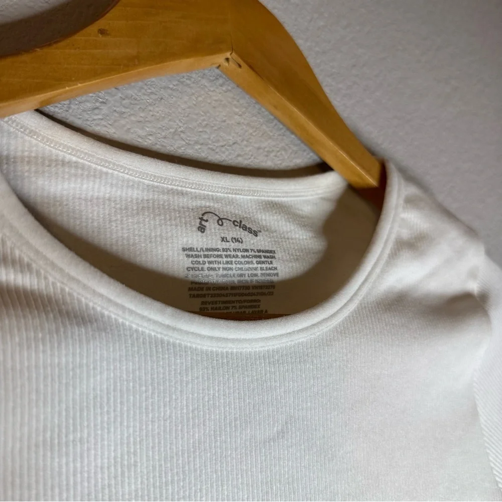 New Art Class White Ribbed Crop Top Size XL (14)